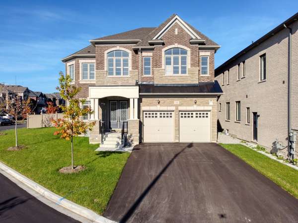 Brampton, ON L6P 4R3,11 Jura CRES