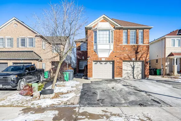 8 Bunchberry WAY, Brampton, ON L6R 2E6