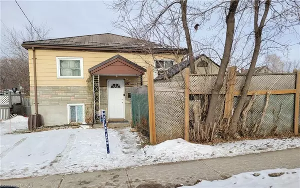 197 FOURTH AVE E, North Bay, ON P1B 1M9