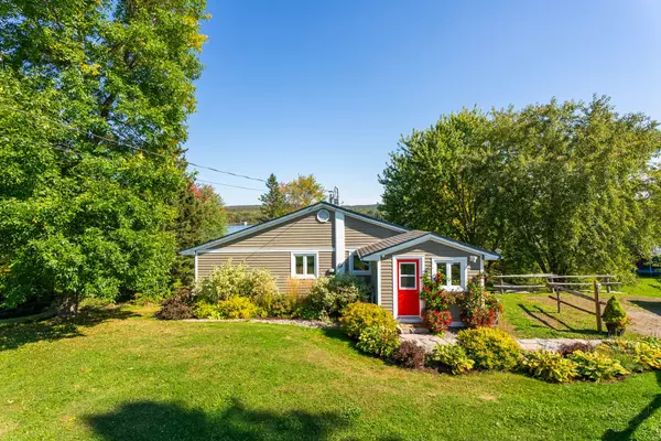 Lake Of Bays, ON P1H 2J6,1111 Maplehurst DR