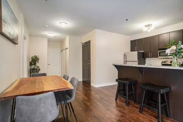 Ottawa Centre, ON K2P 1B5,429 Kent ST #426