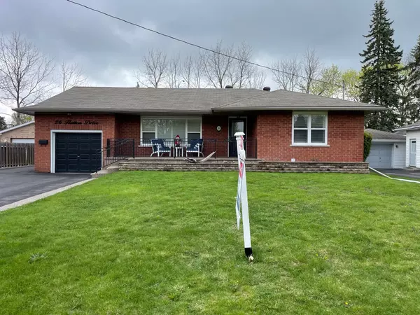 26 Hatton DR, Hamilton, ON L9G 2H6