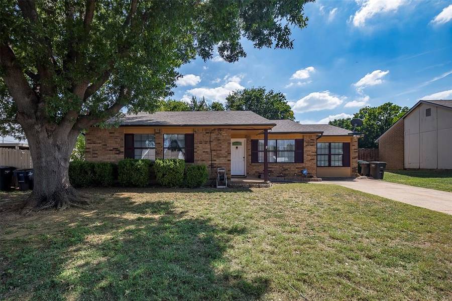 3721 Seven Gables Street, Fort Worth, TX 76133