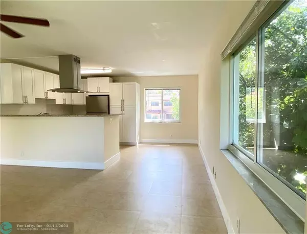 Fort Lauderdale, FL 33305,285 NE 17th Ct