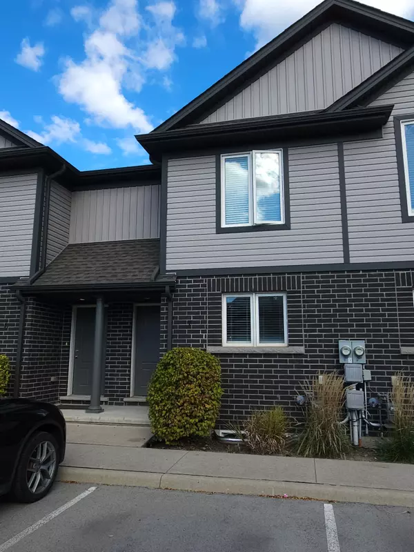 Niagara Falls, ON L2H 3P9,7768 Ascot CIR #7