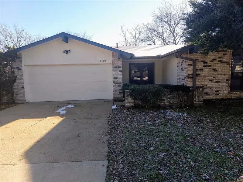 2703 Concord Drive, Arlington, TX 76014