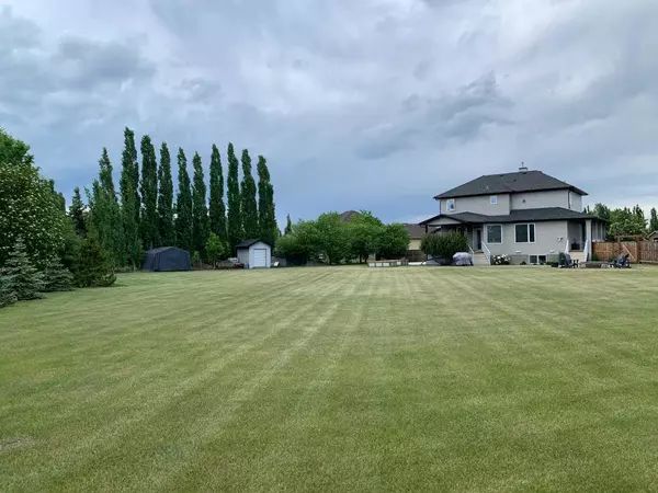 Olds, AB T4H 1Y4,134 Park Meadows PL