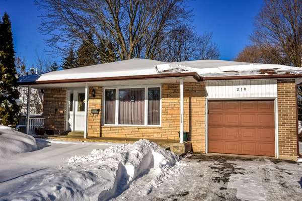 210 Grove ST E, Barrie, ON L4M 2P9