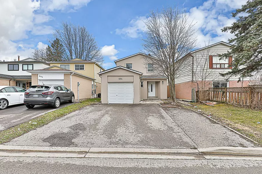 694 Beman DR, Newmarket, ON L3Y 4Z2