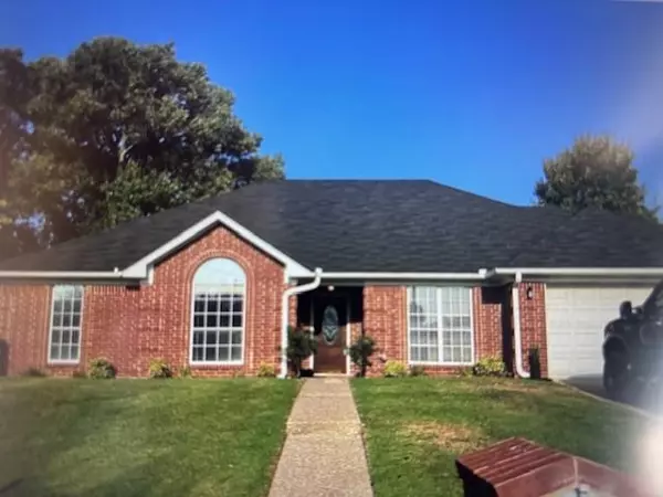 5707 Persimmon Drive, Tyler, TX 75707