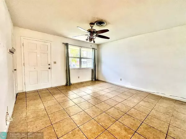 Cooper City, FL 33328,9440 SW 51st St