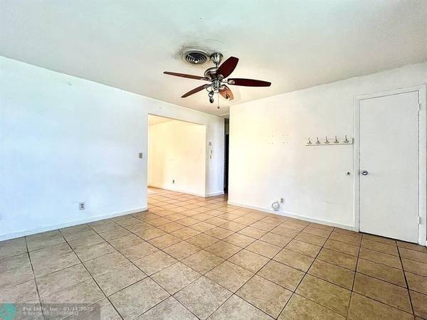 Cooper City, FL 33328,9440 SW 51st St