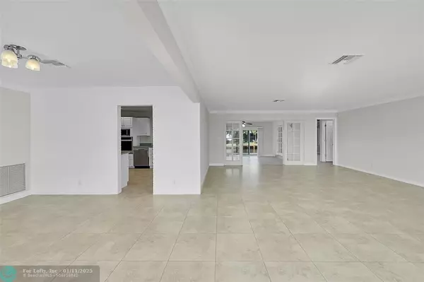 Pompano Beach, FL 33060,211 SE 9th Ct