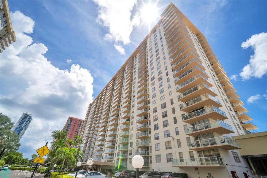 230 174th St  #814, Sunny Isles Beach, FL 33160