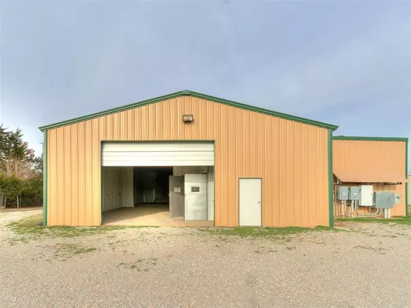 Blanchard, OK 73010,1274 County Street 2970 Street