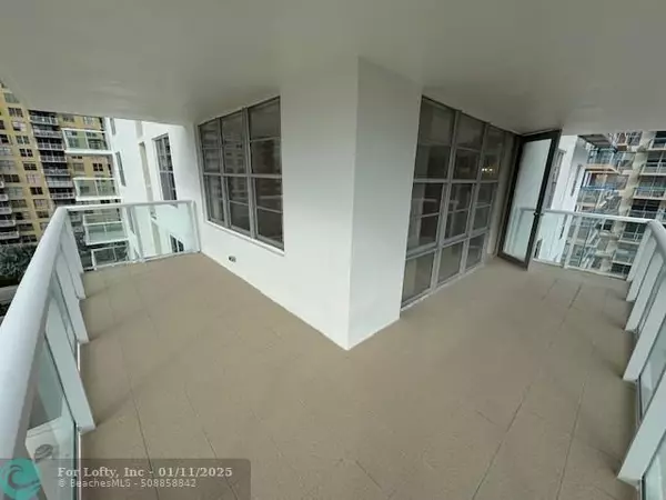 Sunny Isles Beach, FL 33160,230 174th St  #814