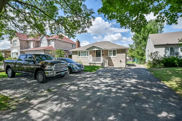 221 Gray RD, Hamilton, ON L8E 2T9