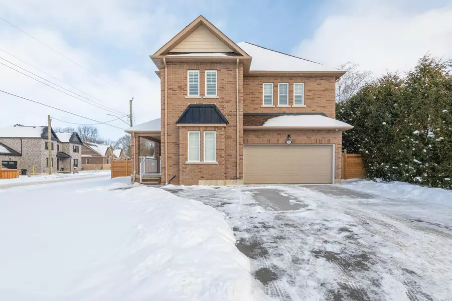 3 B George ST, Innisfil, ON L0L 1L0