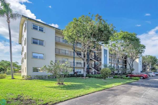 12900 SW 7th Ct  #207B, Pembroke Pines, FL 33027