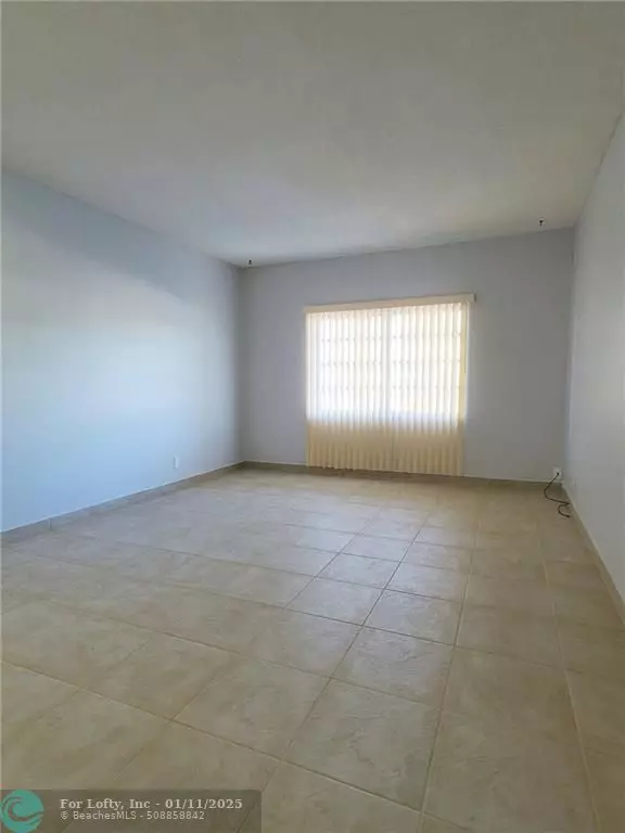 Hallandale Beach, FL 33009,2200 E Hallandale Beach Blvd  #105