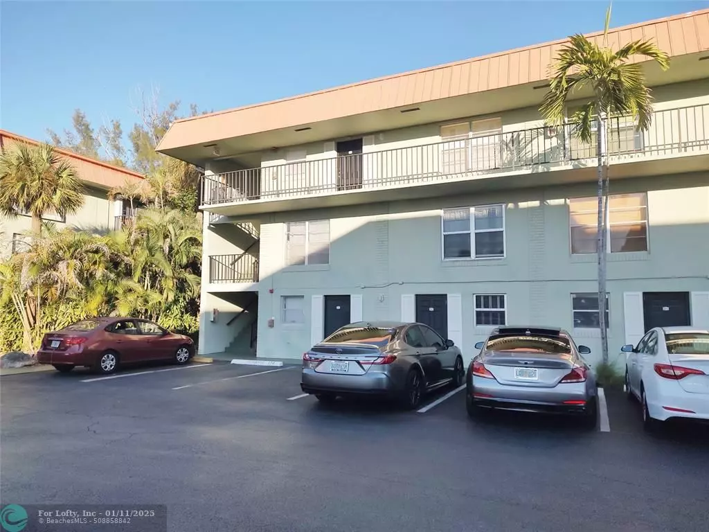 Wilton Manors, FL 33311,805 W Oakland Park Blvd  #805 D