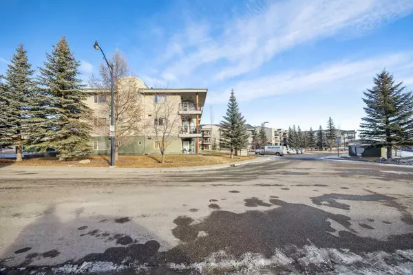 Calgary, AB t3h 5v5,69 Springborough CT Southwest #329