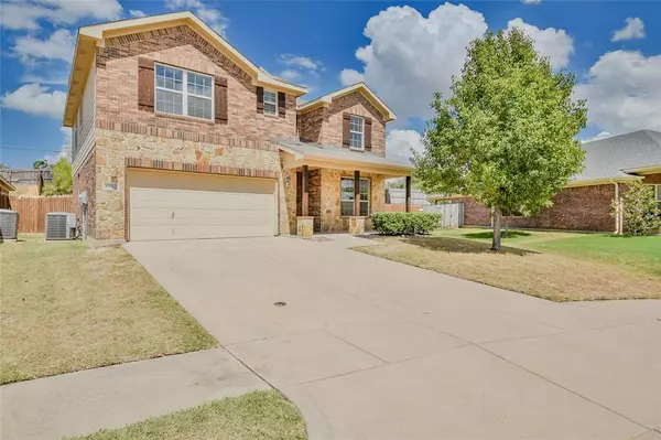 4402 Sapphire Lane, Granbury, TX 76049