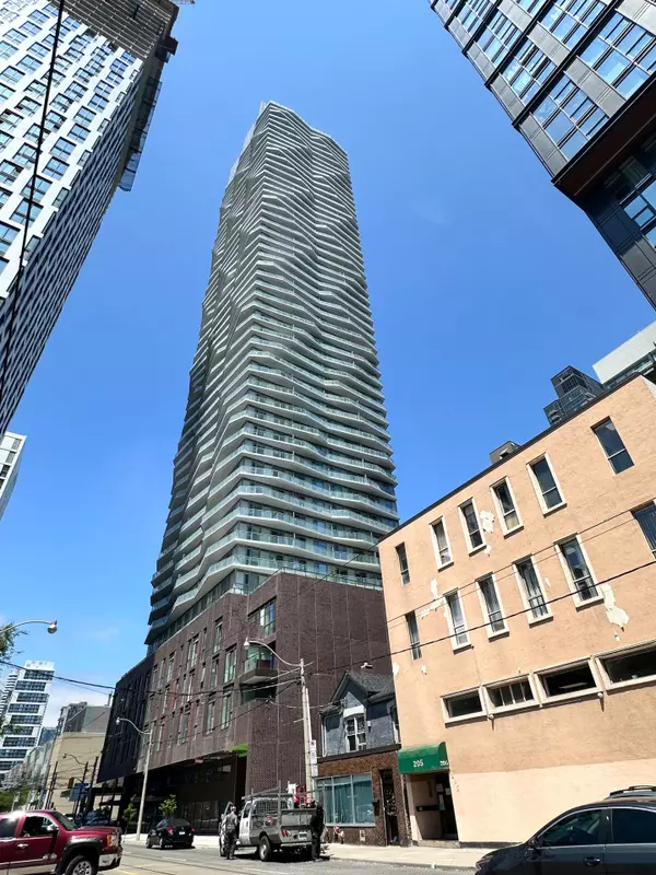 100 Dalhousie ST #2211, Toronto C08, ON M5B 0C7