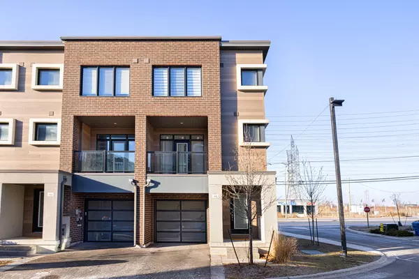 Vaughan, ON L4J 0K9,206 Moneypenny PL