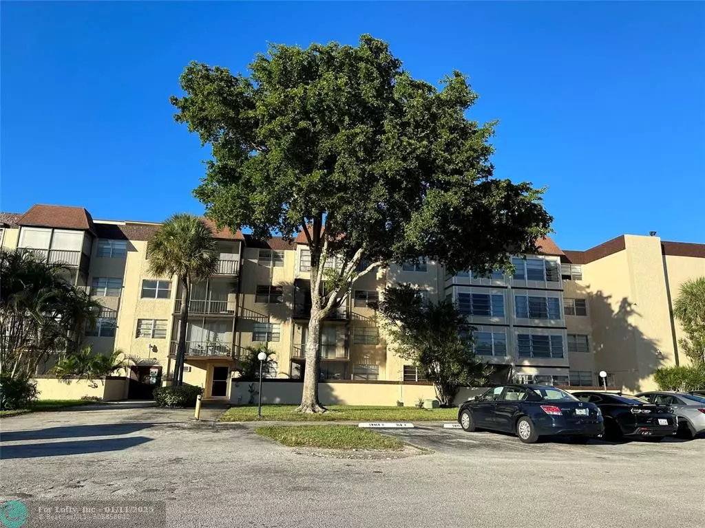 Plantation, FL 33313,7300 NW 17th St  #109