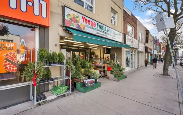 Toronto C04, ON M4N 2L3,3229 Yonge ST