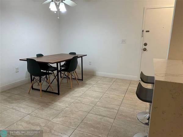 Plantation, FL 33313,7300 NW 17th St  #109