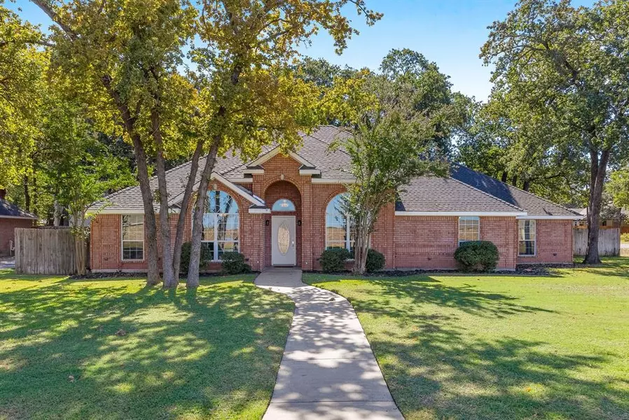 1100 Dunaway Lane, Azle, TX 76020