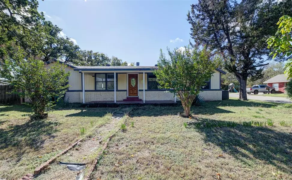 402 Cates Street, Bridgeport, TX 76426