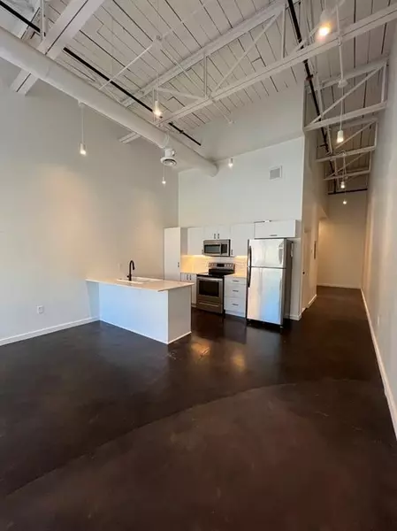 3012 Clover #102, Dallas, TX 75226