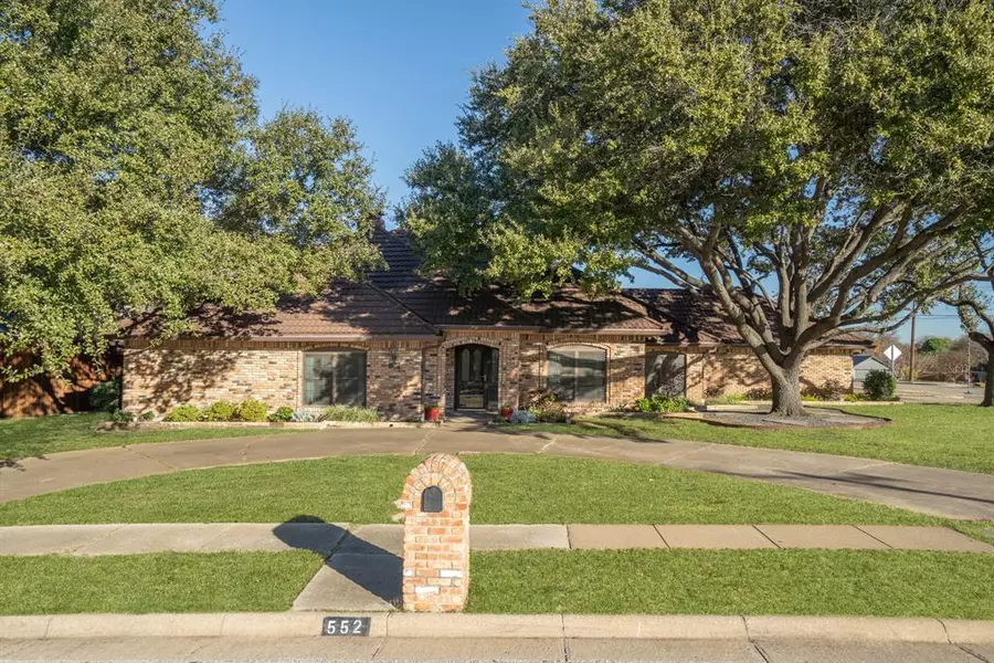 552 Briarglen Drive, Coppell, TX 75019