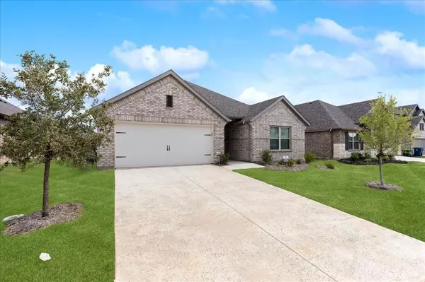 13073 Yellowstone Way, Providence Village, TX 76227