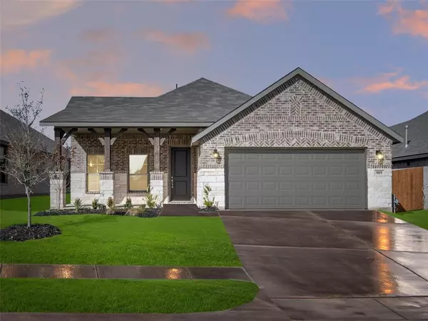 909 Eloise Lane, Cleburne, TX 76033