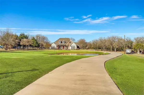 Burleson, TX 76028,6306 Shadow Valley Drive