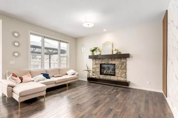 Calgary, AB T2Z 1E7,2087 Brightoncrest Common Southeast