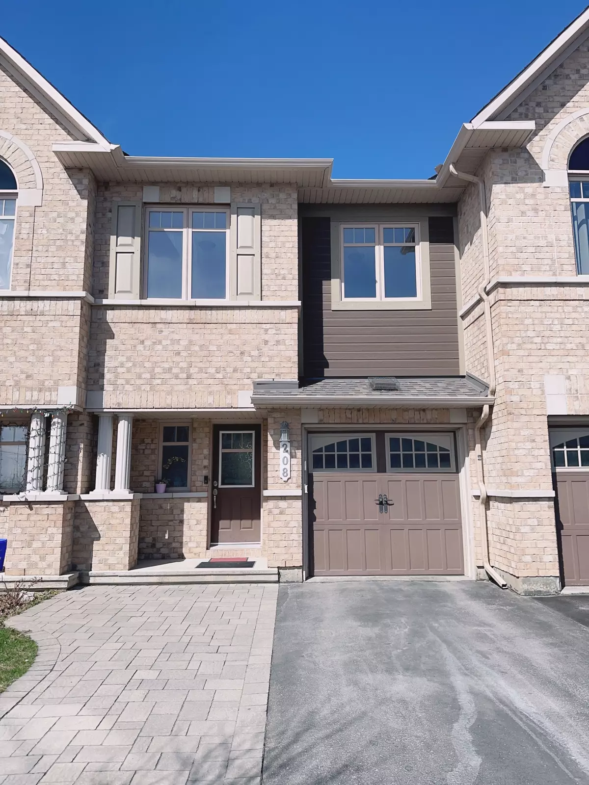 Barrhaven, ON K2J 3T7,208 Garrity CRES