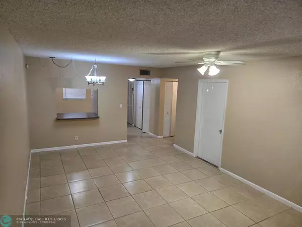 Margate, FL 33063,5545 Lakewood Circle, N  #414