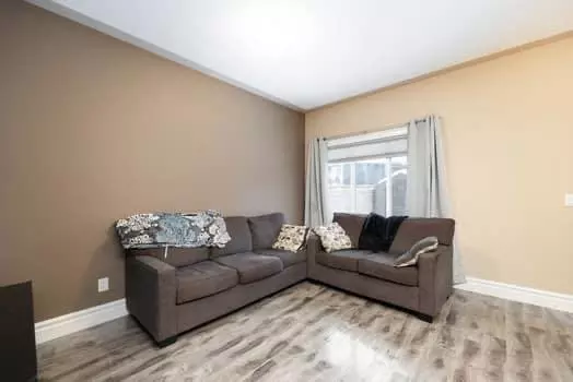 Fort Mcmurray, AB T9J 1C4,154 Athabasca CRES