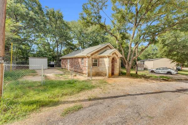 Alvarado, TX 76009,5 Pin Oak Street