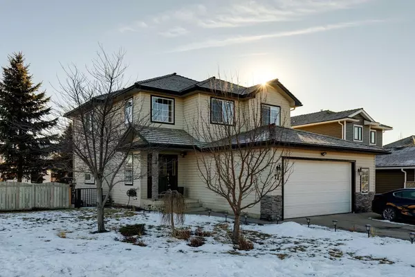 71 West Mitford CRES, Cochrane, AB T4C 1R6