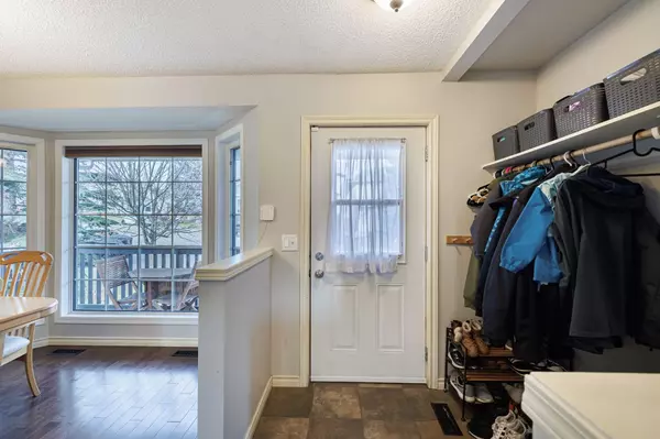 Calgary, AB T3K 4A9,55 Covington Rise NE