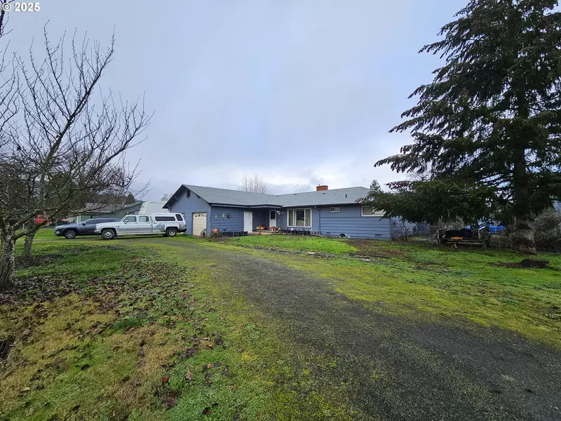 2462 AUSTIN RD, Roseburg, OR 97471