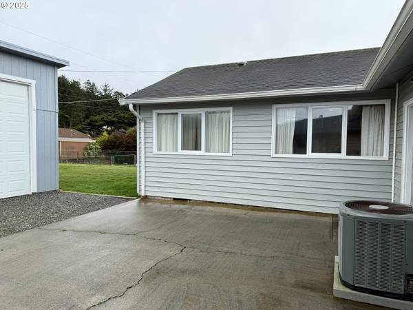 Gold Beach, OR 97444,30411 DRIFTWOOD DR