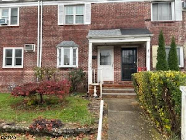 25 Melmore Gdns, East Orange City, NJ 07017