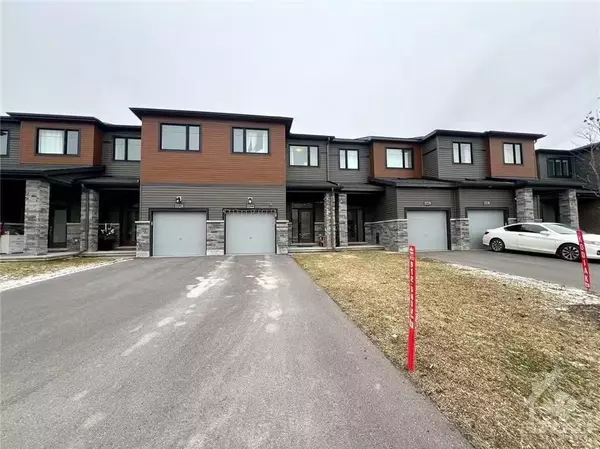 Kanata, ON K2T 0P3,1022 Speedvale CT